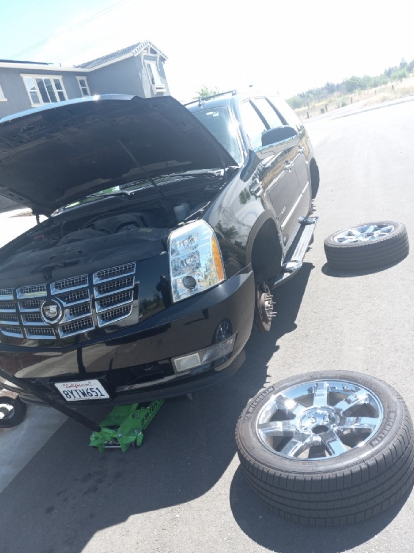Fresno-tire-service this image shows mobile tire care in Fresno, CA
